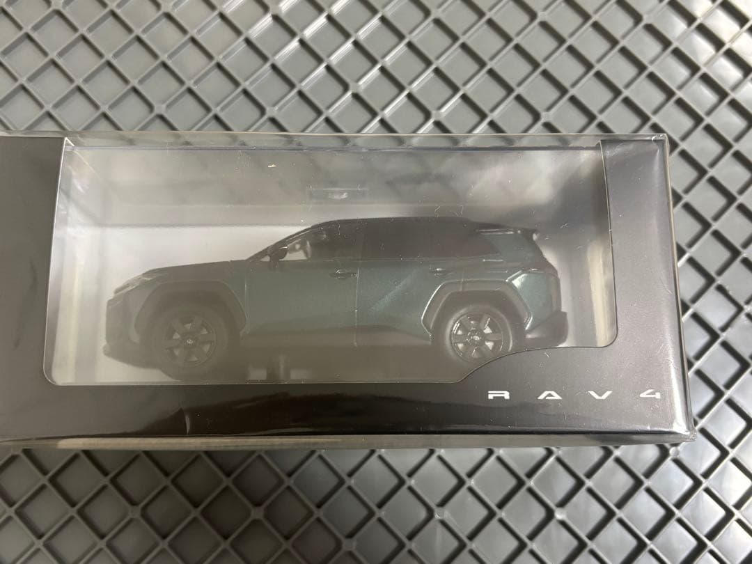 5 新型RAV4 カラーサンプル Adventure ブラック×エバーレスト