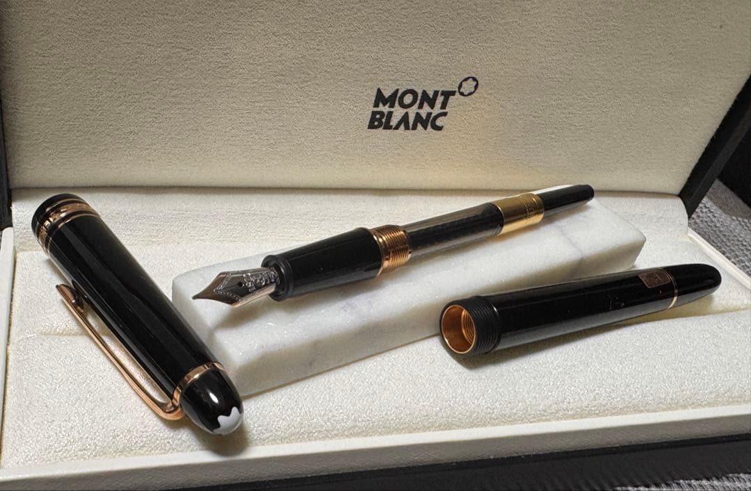【新品未使用】モンブランローズゴールドコートマイスターシュテュック145 万年筆