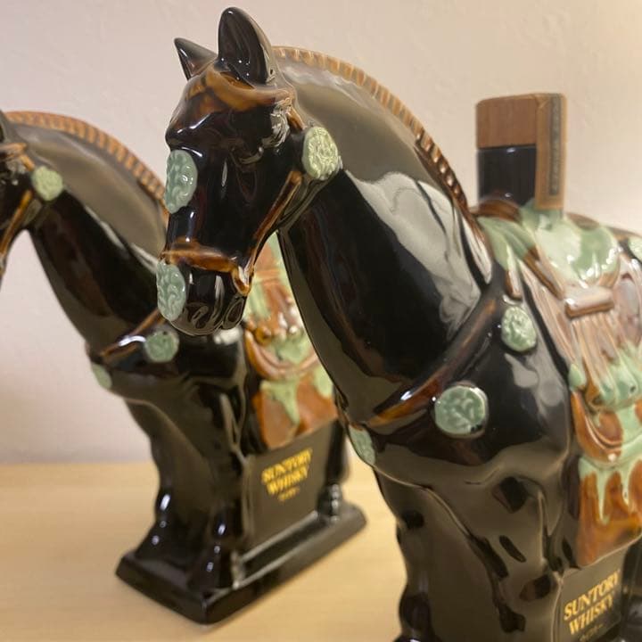 未開栓サントリーウイスキー馬ボトル古酒