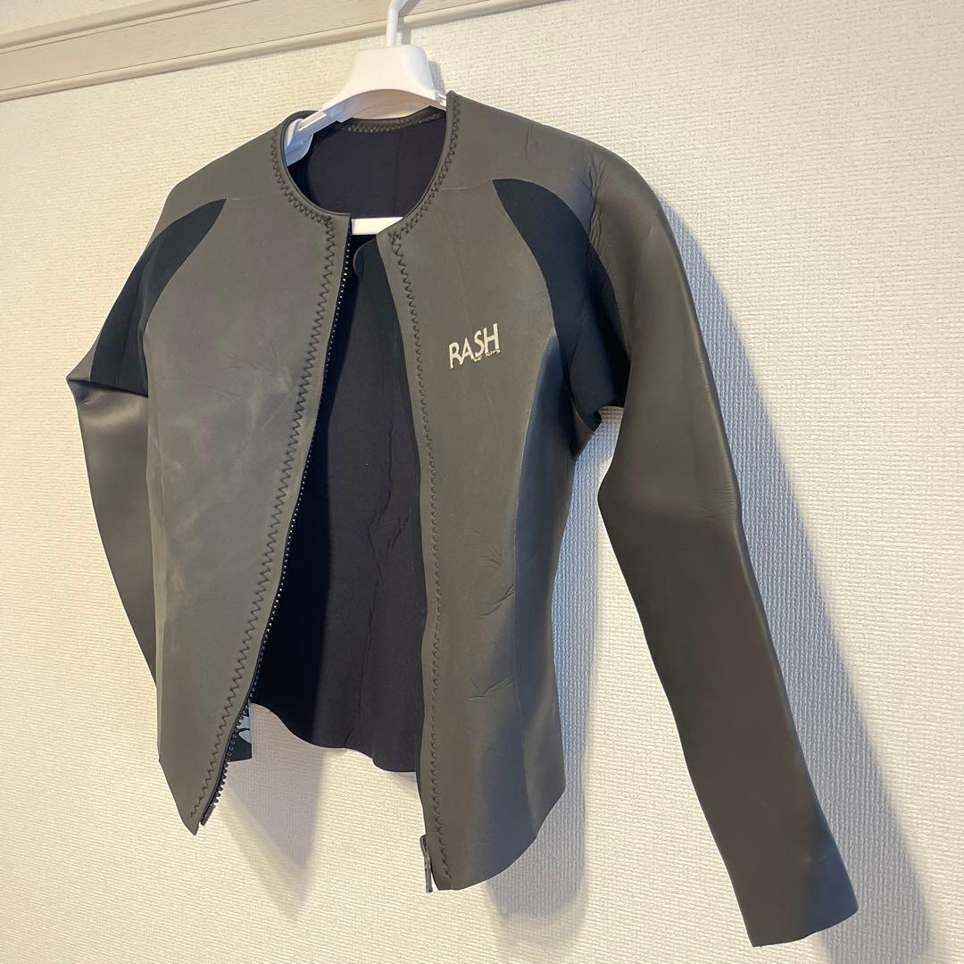 RASH 黒フルジップ タッパー　Lサイズ