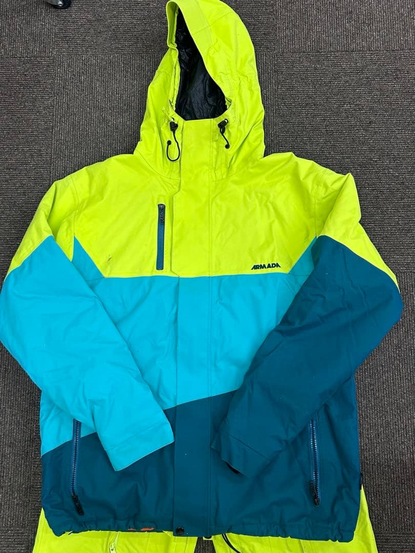 ARMADA スキーウェア