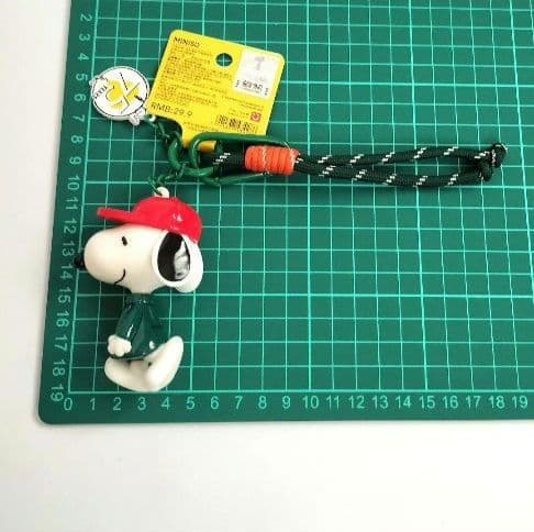 【新品】5種セットMINISO限定スヌーピー 75周年 立体型キーホルダー