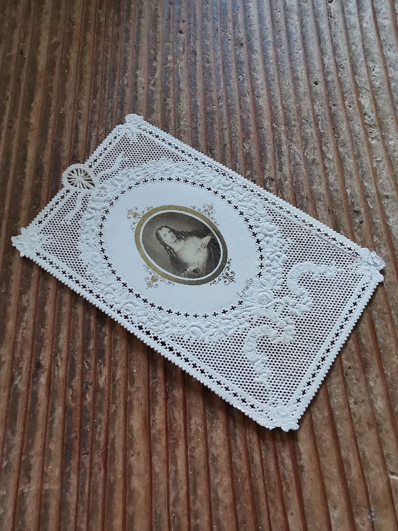 パリアンティーク キリストのレースカニヴェ フレーム額装 薔薇エンボス✟ セピア