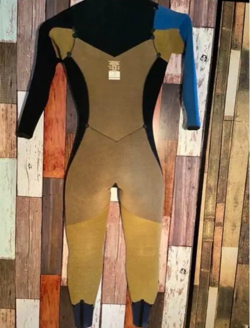 春の冷たい水に！安価でどうぞ！ROXY ウエットスーツ セミドライ