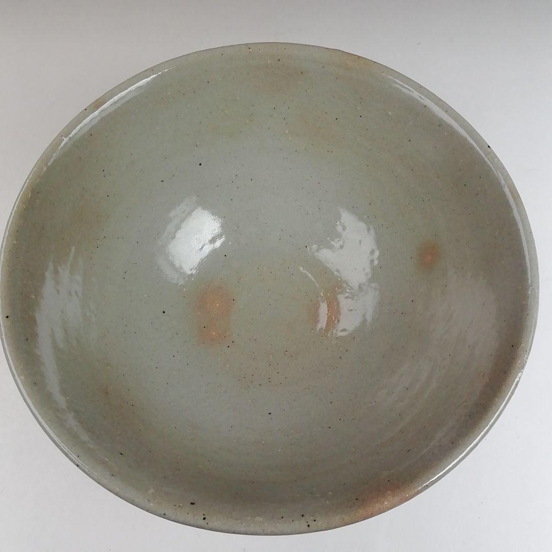 Ｔ８７１　茶碗　『銹絵　草花文』『通次阿山 造』　共箱　抹茶碗　茶道具