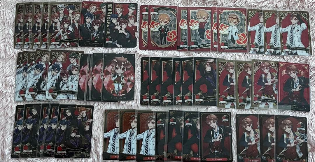 ツイステ エース カード 缶バッジ ぬいぐるみ