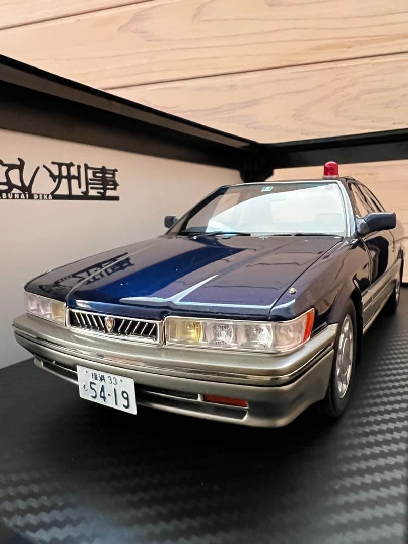 イグニションモデル✖️トミーテック 1/18 あぶない刑事 日産レパード 港3号