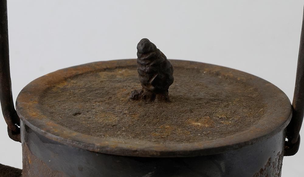 南部鉄瓶 大祐堂 笹竹文 鉄瓶 大振り 松笠摘み 竹提手 湯沸し茶道具 煎茶道具