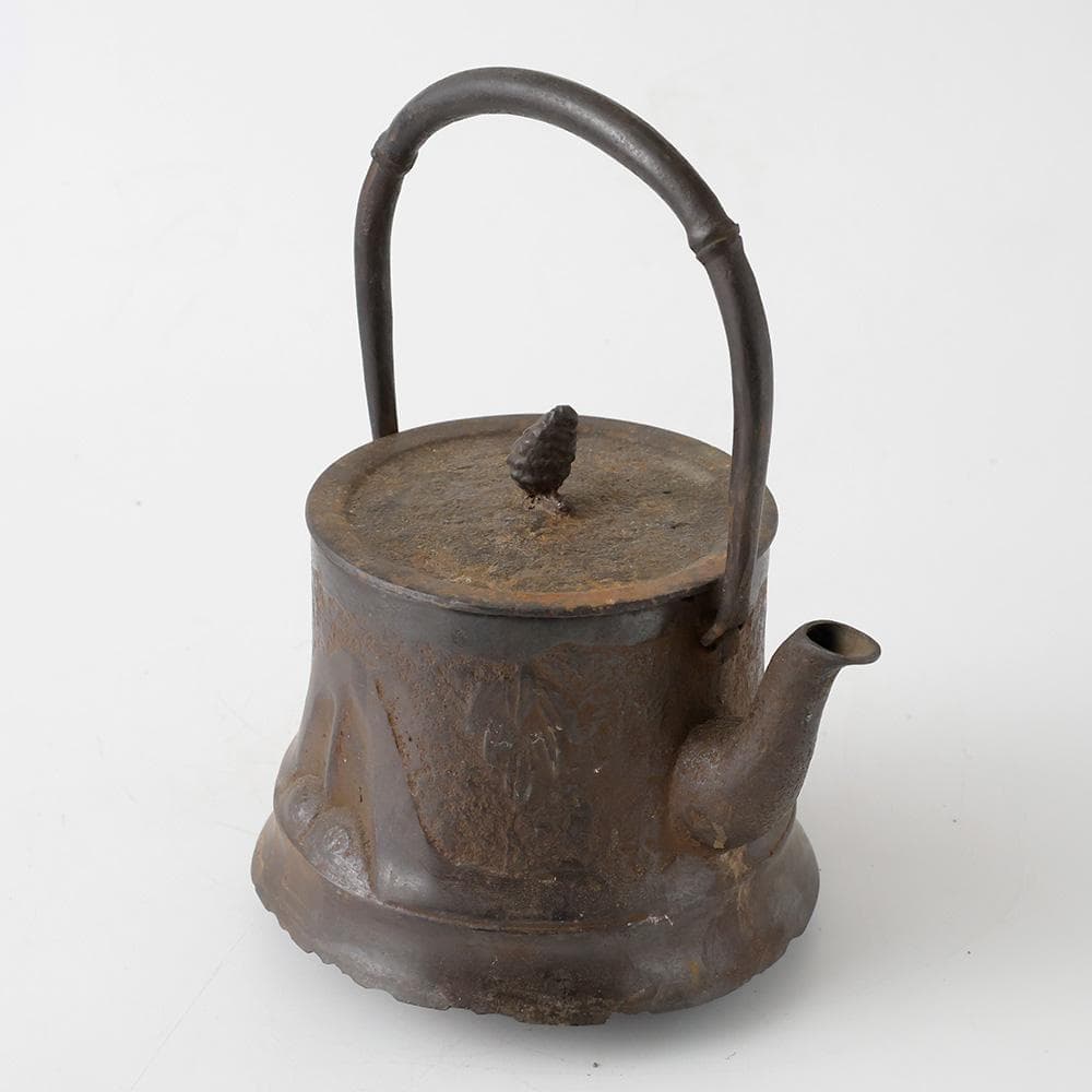 南部鉄瓶 大祐堂 笹竹文 鉄瓶 大振り 松笠摘み 竹提手 湯沸し茶道具 煎茶道具