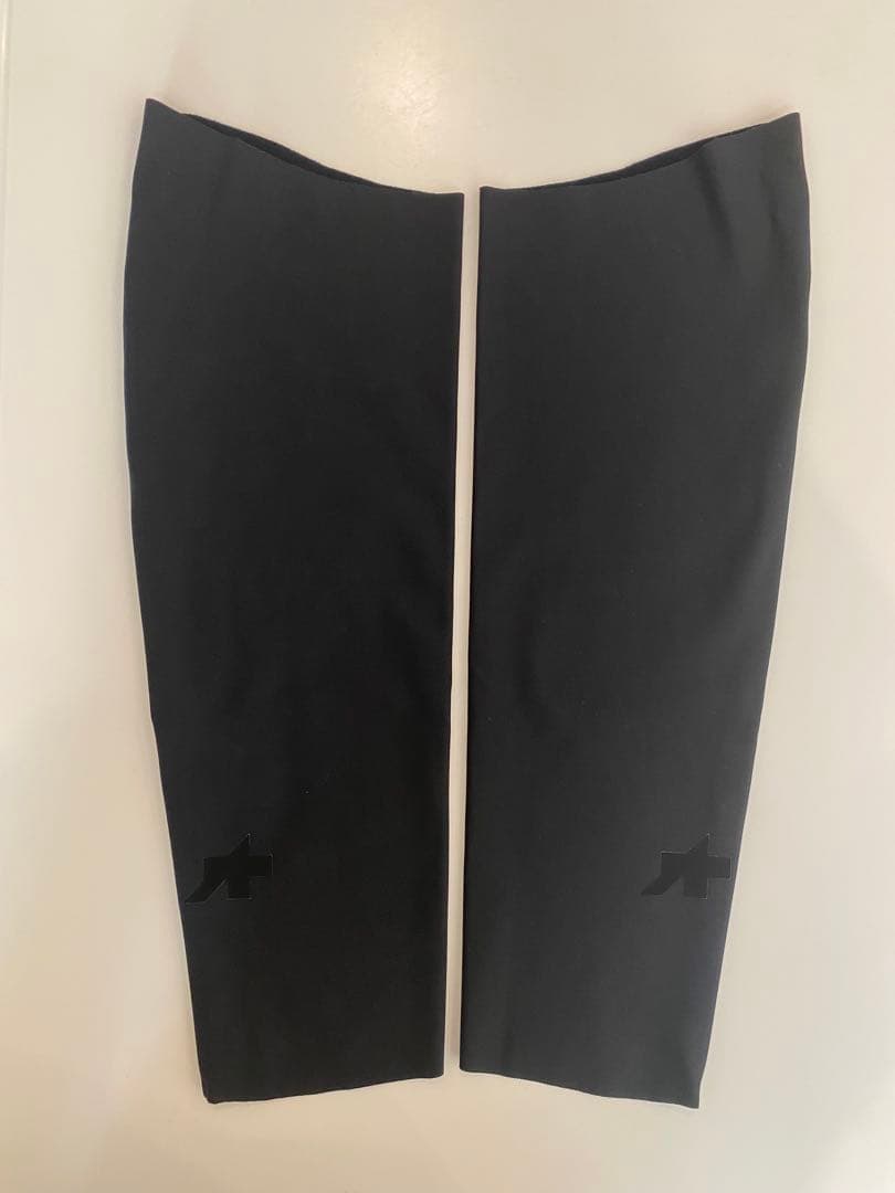 アソスassos ニーウォーマーR WINTER KNEE WARMERS P1