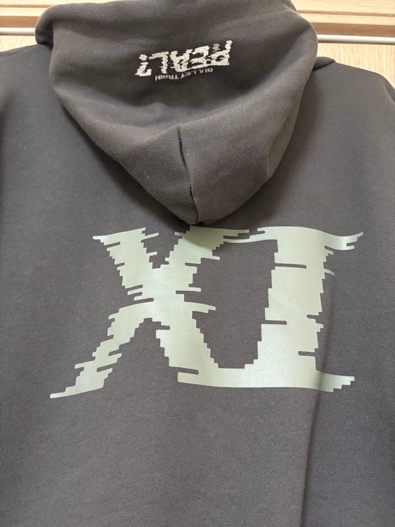 超特急REAL?パーカー チャコール Lサイズ