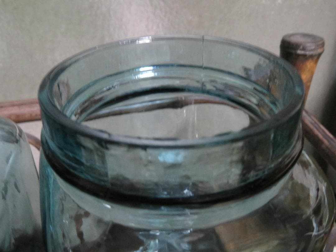 ◆392◆【昭和レトロ】蓋付ガラス瓶3個セットレトロ瓶 飴屋瓶 アルミ蓋