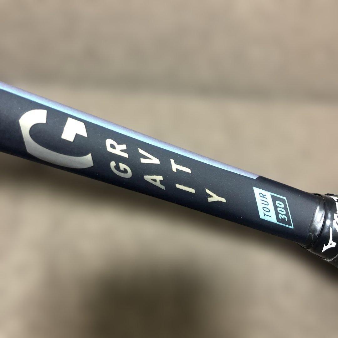 テニスラケット　HEAD gravity ヘッド　グラビティ　TOUR 300