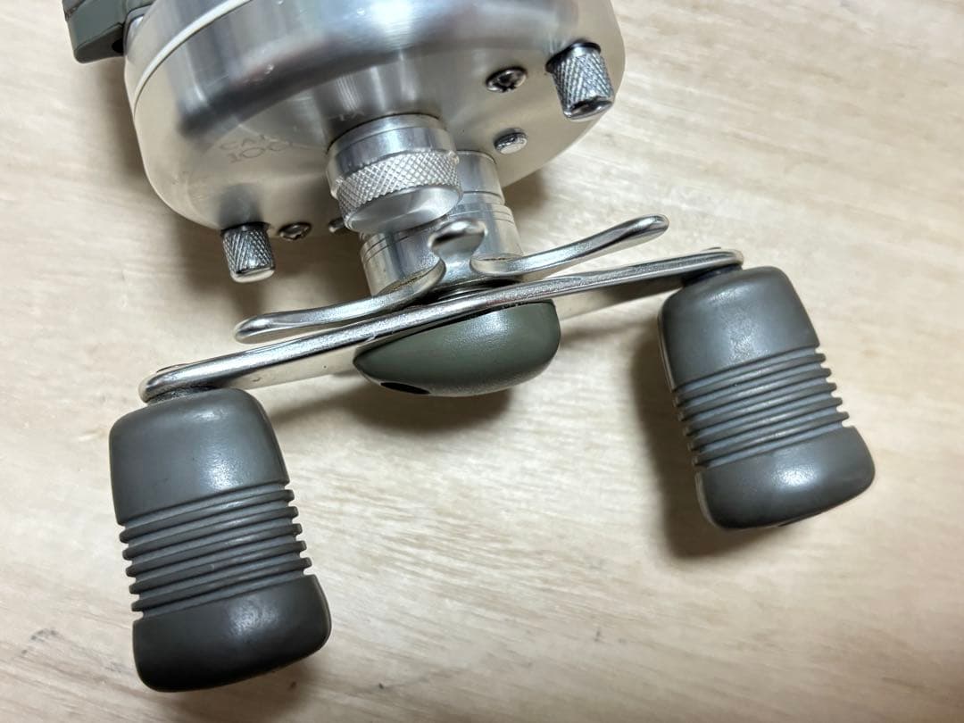 シマノSHIMANO 92カルカッタ100 超美品
