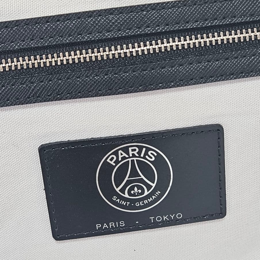 美品 Paris Saint-Germain セカンドポ－チ ブラック