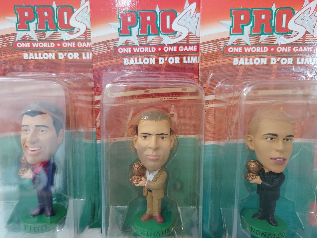 ジダン　フィーゴ　ロナウド3体セット【コリンシアン　プロスターズ　バロンドール】
