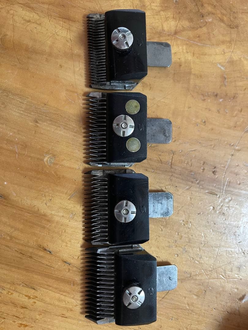 スピーディク　DSC-8 バリカン　替え刃4つ付き　犬　バリカン