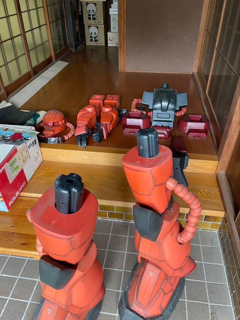 あつし商品 1/12 シャア専用ザク