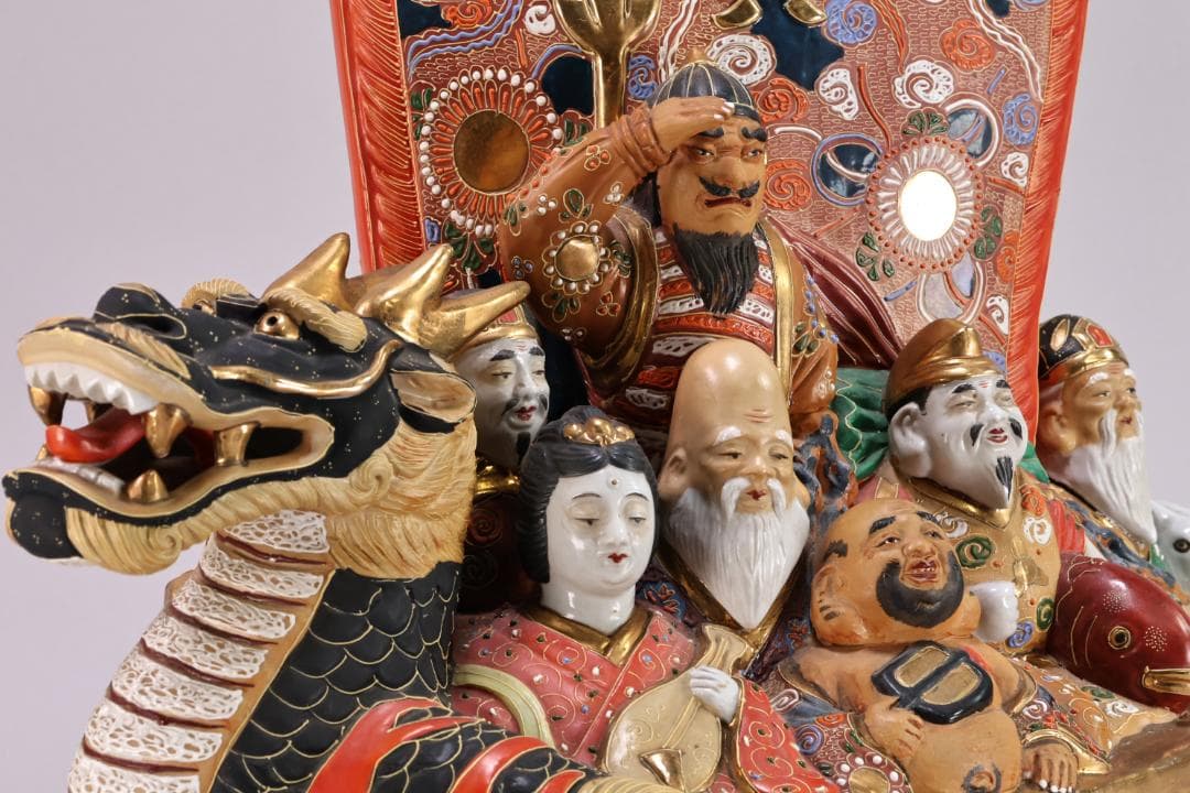 新品未使用　九谷焼　八幡釜　宝船　七福神　置物　縁起物　高さ46㎝　BK107