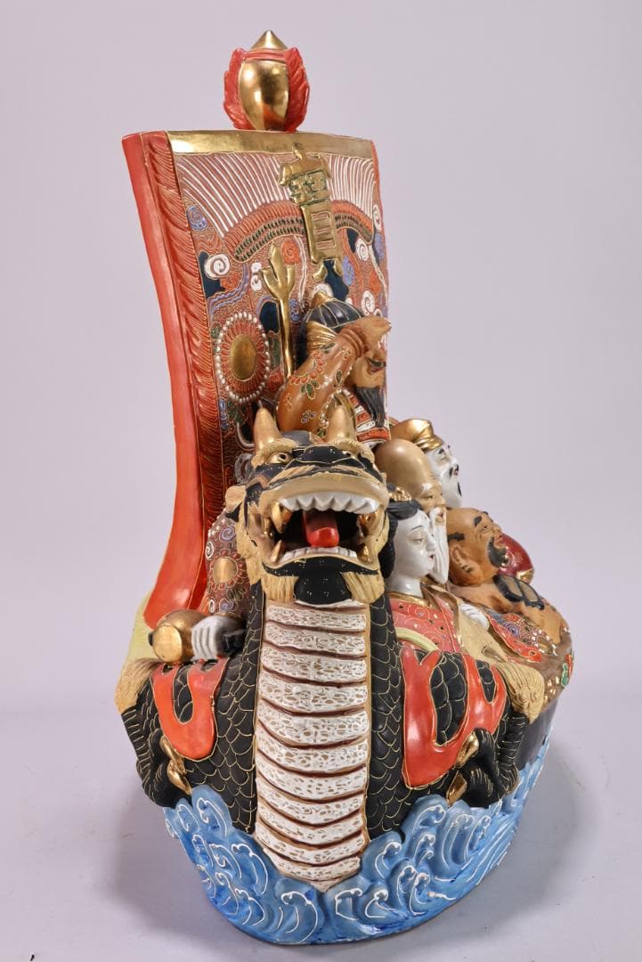 新品未使用　九谷焼　八幡釜　宝船　七福神　置物　縁起物　高さ46㎝　BK107