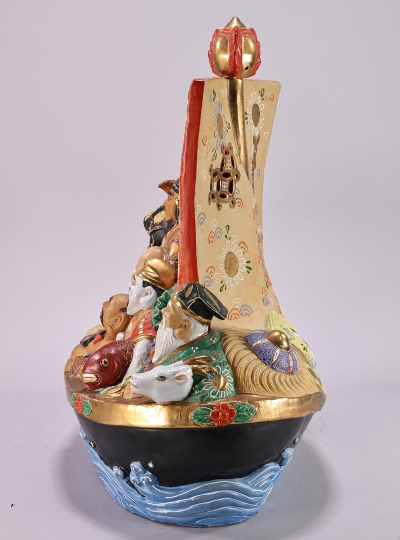 新品未使用　九谷焼　八幡釜　宝船　七福神　置物　縁起物　高さ46㎝　BK107