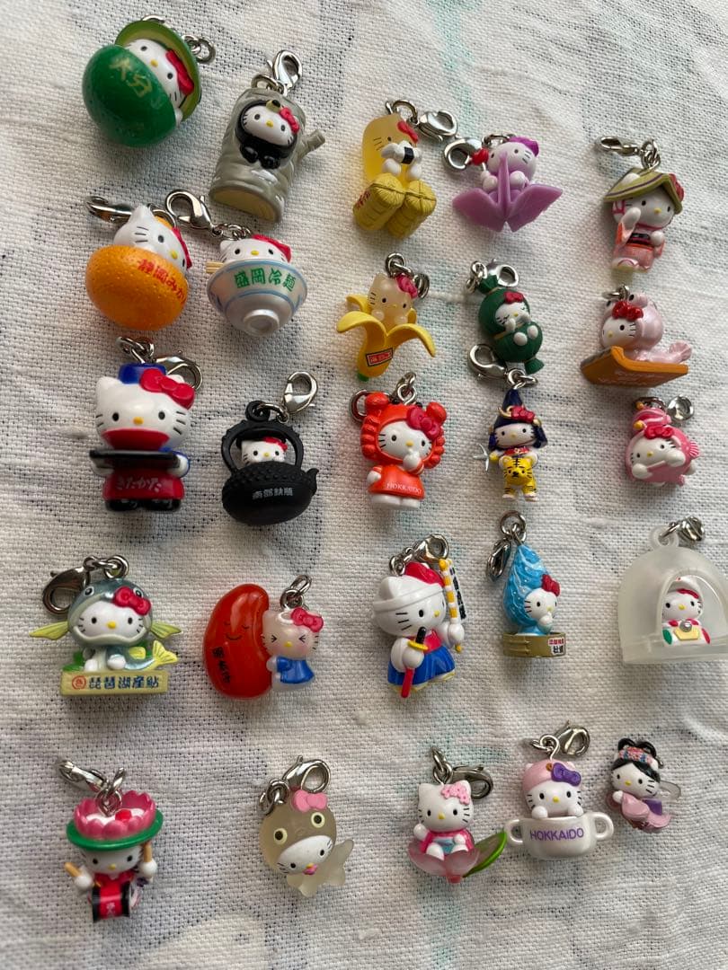 ご当地キティ♡ストラップ チャーム根付 25個