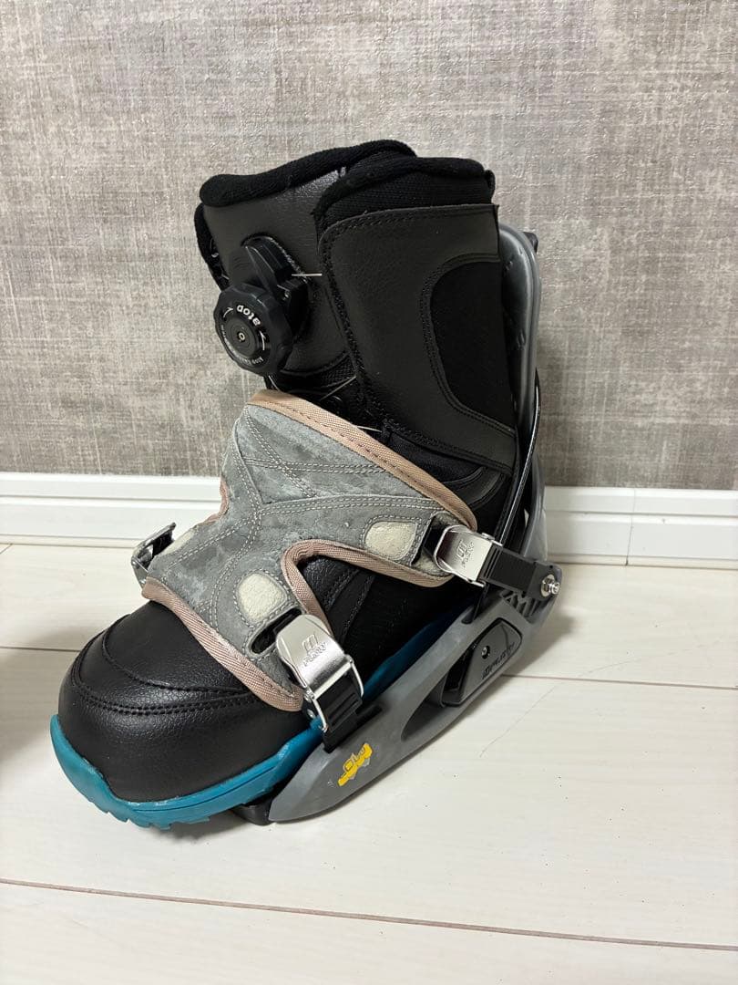 FLOW スノーボード ビンディング リアエントリー フロー　バインディング
