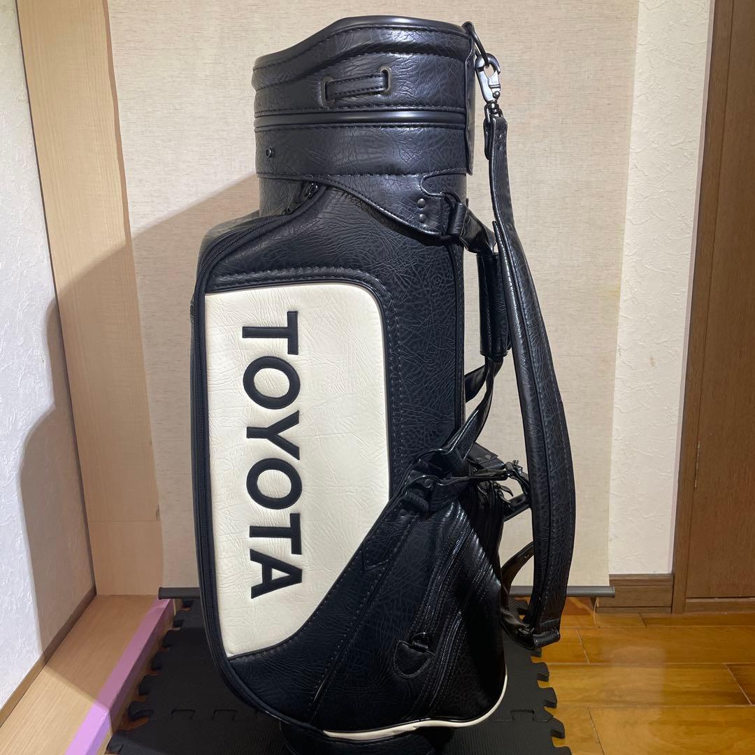 lnoway ブリーフィング社製TOYOTAロゴ キャディバッグ 黒/白