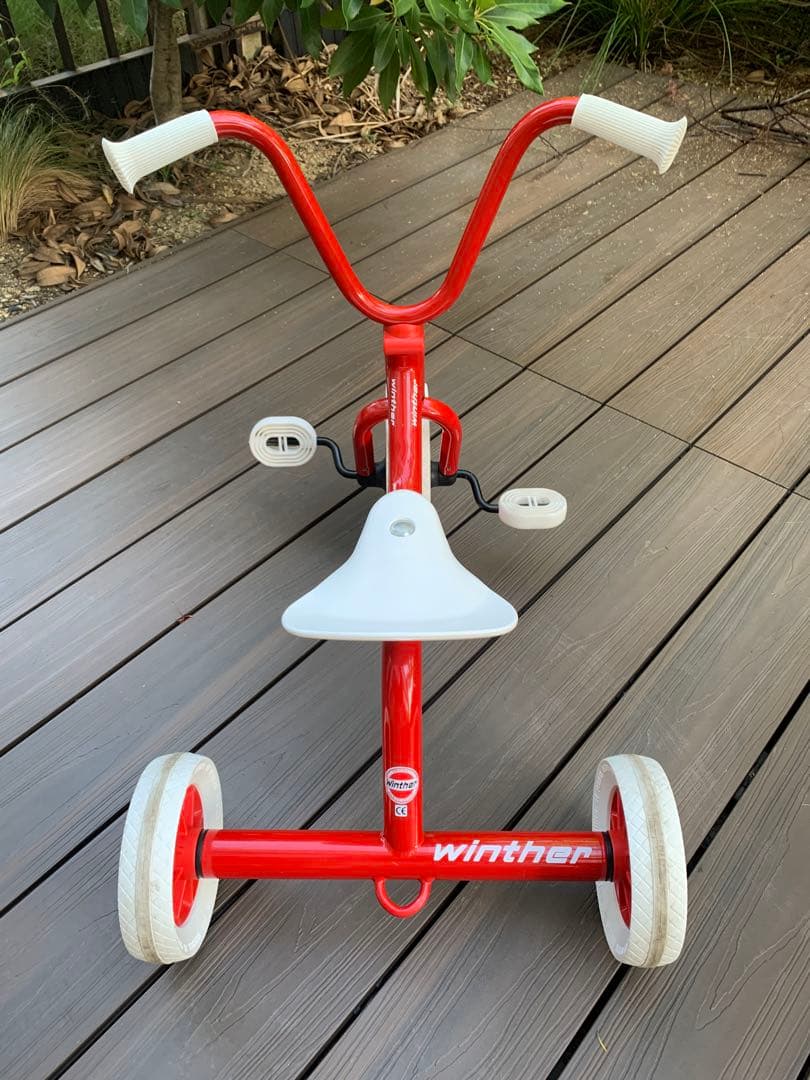 ボーネルンド　ペリカンデザイン　三輪車