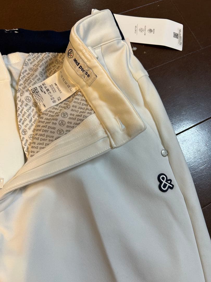 and per se ホワイトスリムフィットパンツ