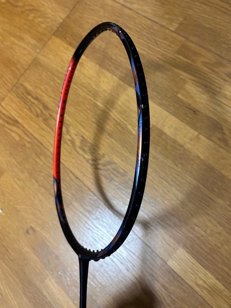 ASTROX 77 PRO バドミントンラケット 4UG6