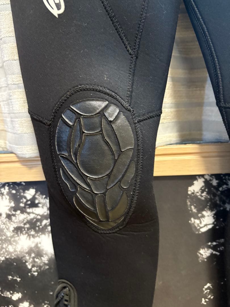 WorldDive フルスーツ ブラック/グレー　5ミリ　Mサイズくらい