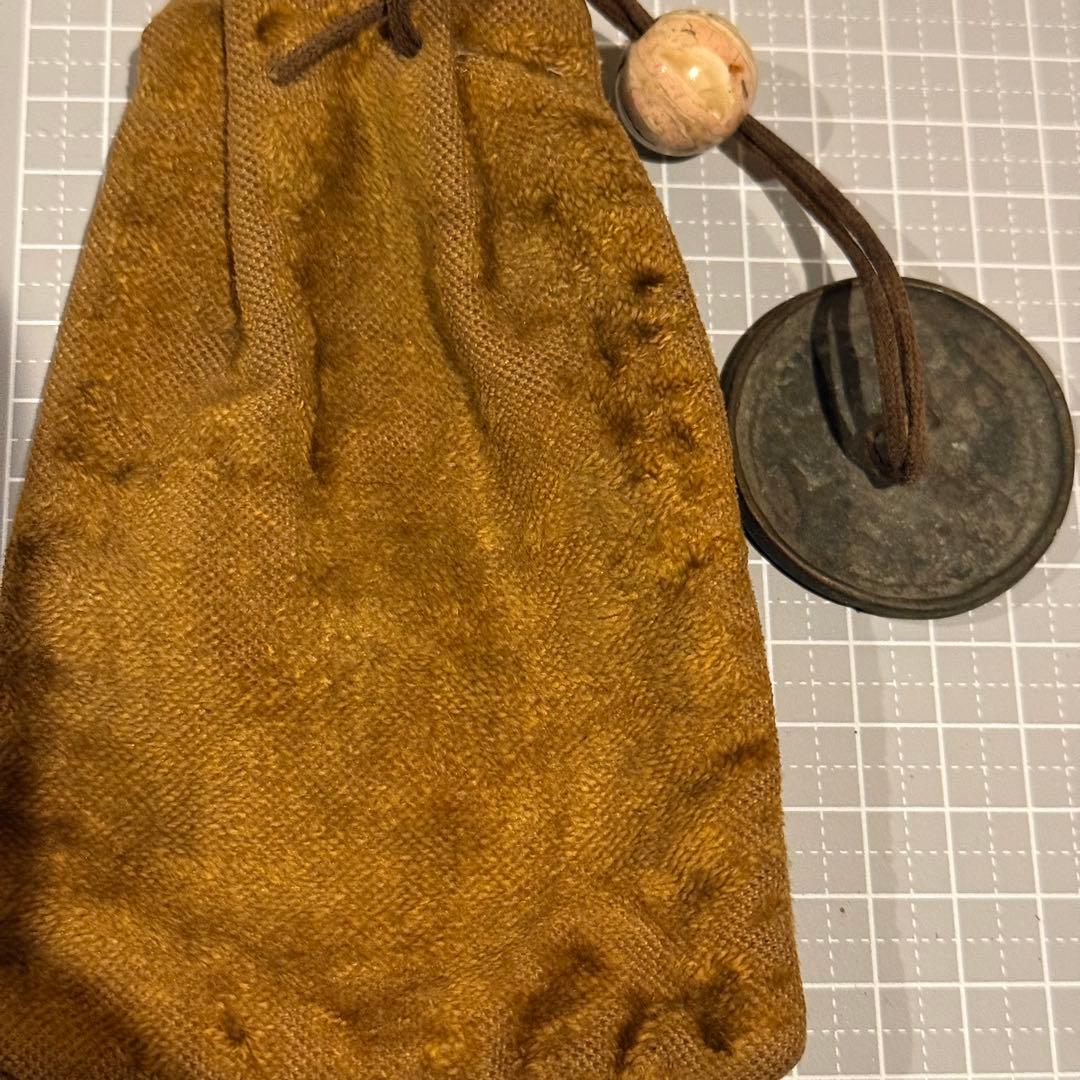 道中財布 根付 瑪瑙玉 中国 絵銭 付属 花銭 古銭 銅鏡 麻 アンティーク 珍