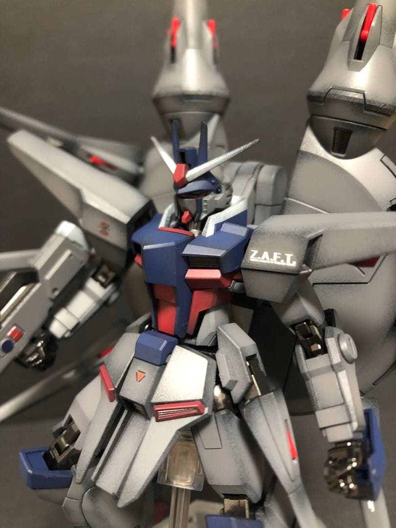 ガンプラ　HGCE レジェンドガンダム　全塗装完成品　ガンダムSEED バンダイ