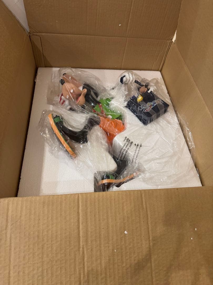 日本未発売　グーフィー　ビックフィギュア