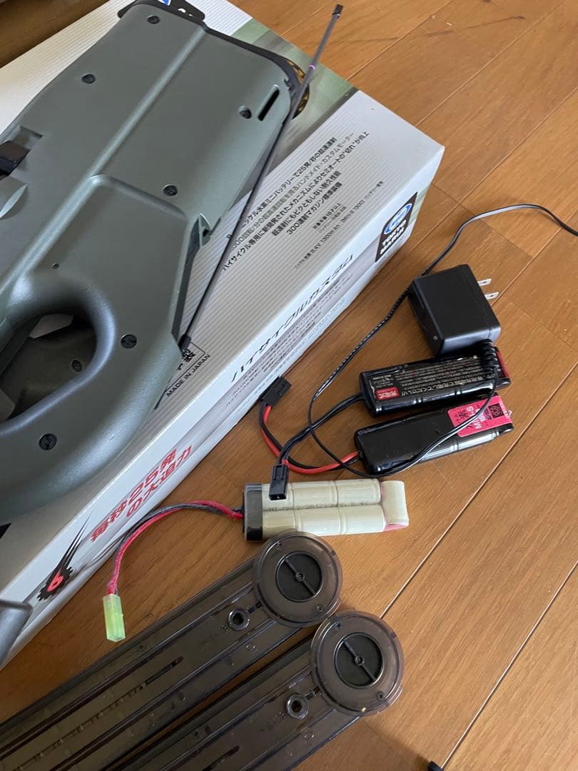 電動ガン東京マルイP9O 18歳以上　カスタマイズ済み