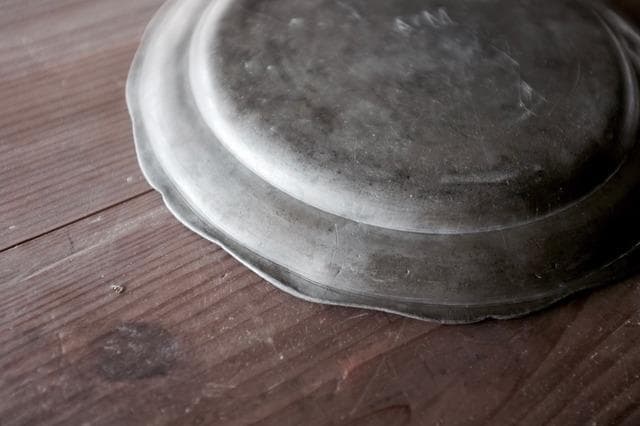 19世紀 フランス 湾曲する縁とエタンプレートb 花リム アンティーク