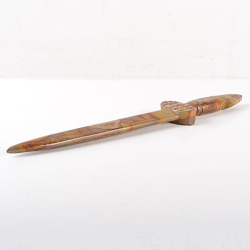 中国　玉石寿山石彫刻　剣　置物　唐木飾台付　C　6843