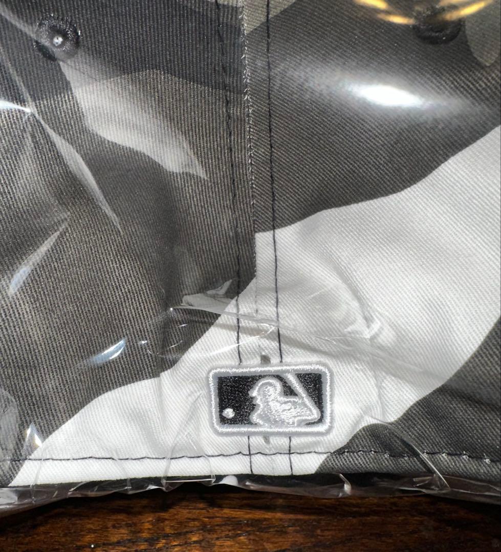 ウェア Supreme New Era New York Yankees 7-1/4