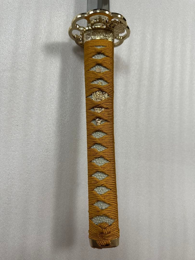 新品 模造刀　樋入り刀身 打刀 金鞘　コスプレ 鞘付き長さ約105cm 26A3