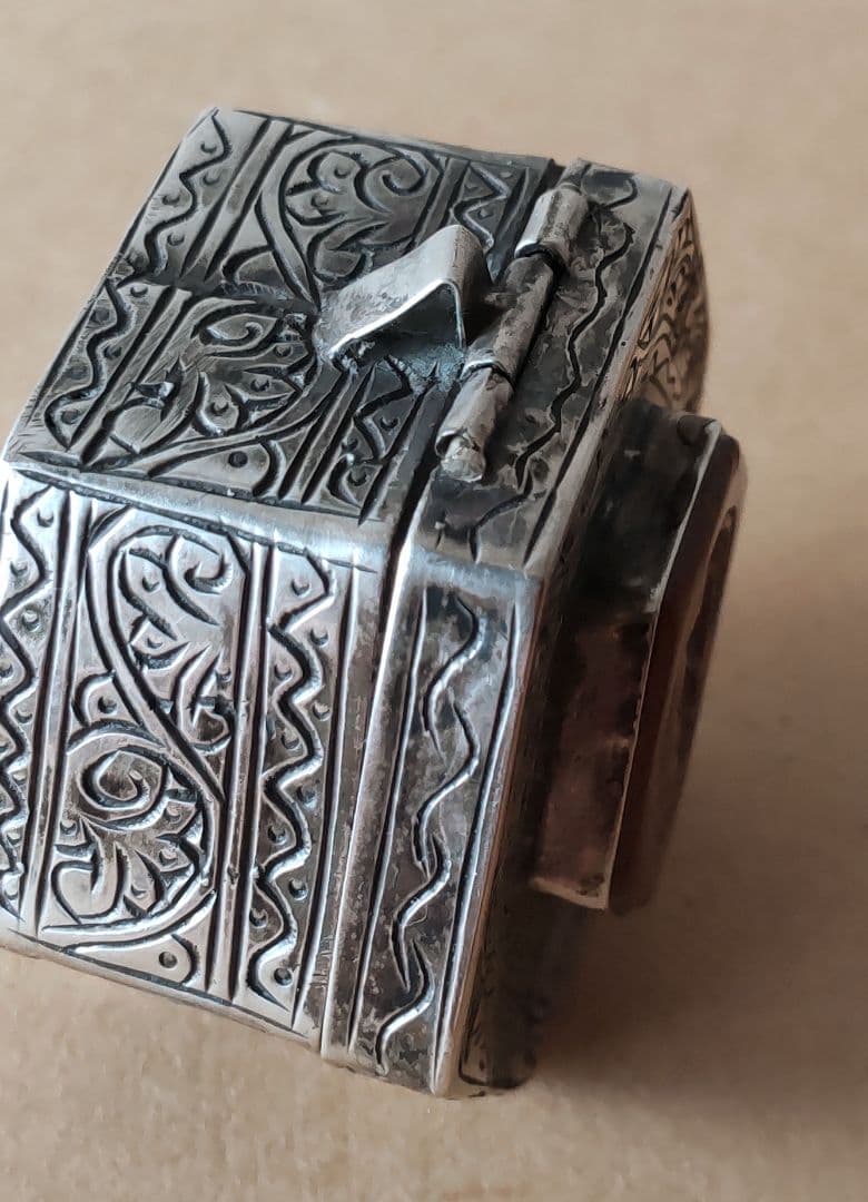 アンティーク 小物入れ 銀製 インタリオ カーネリアン