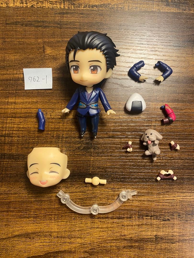 【モモ】激レア！ヴィクトルユーリ勇利ねんどろいど フィギュア