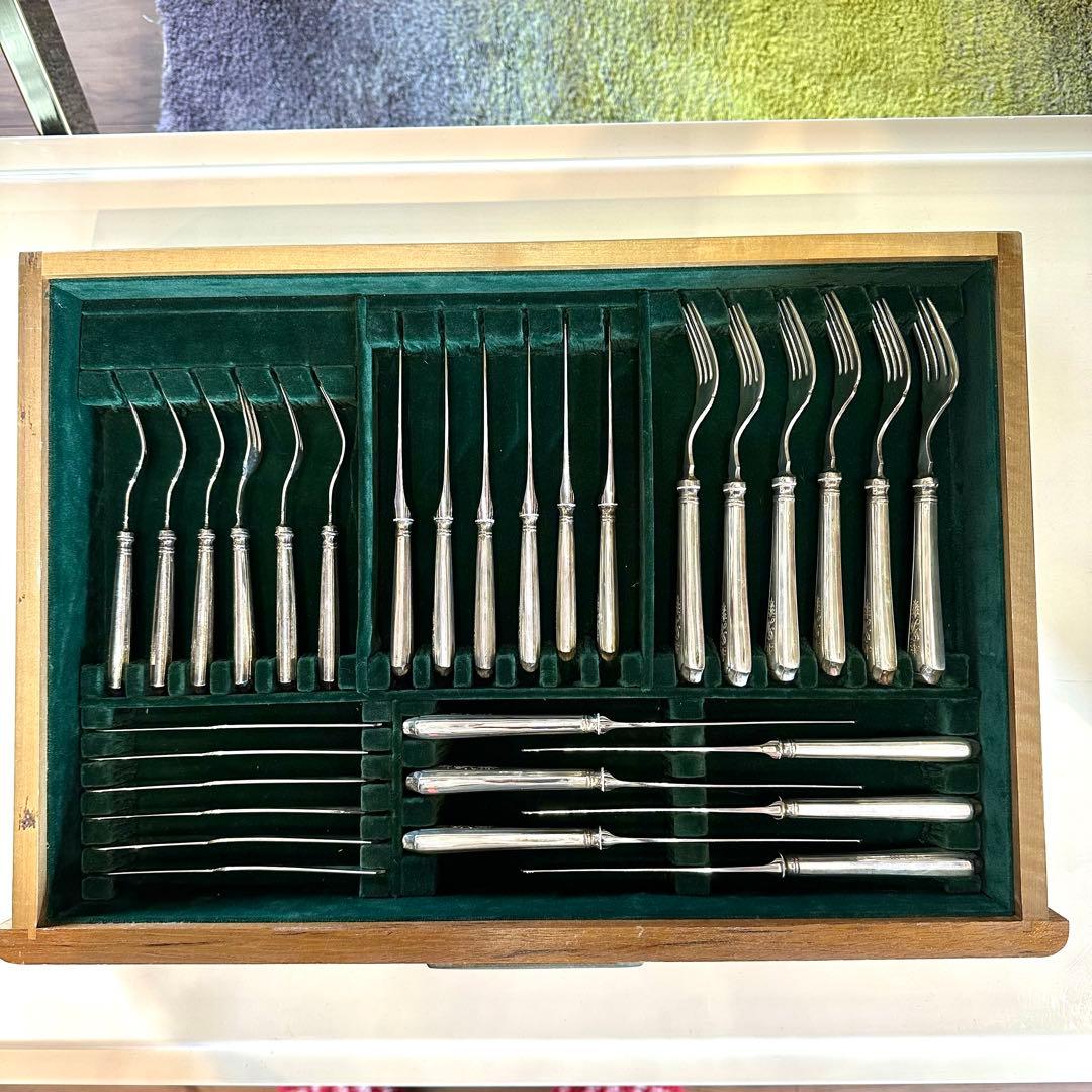 銀製SILVER950 3355ｇWAKOカトラリー83点セット