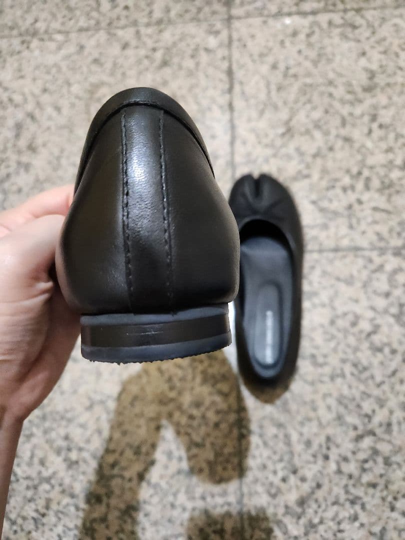 ユウコイマニシ+ 足袋パンプス「HACHI」