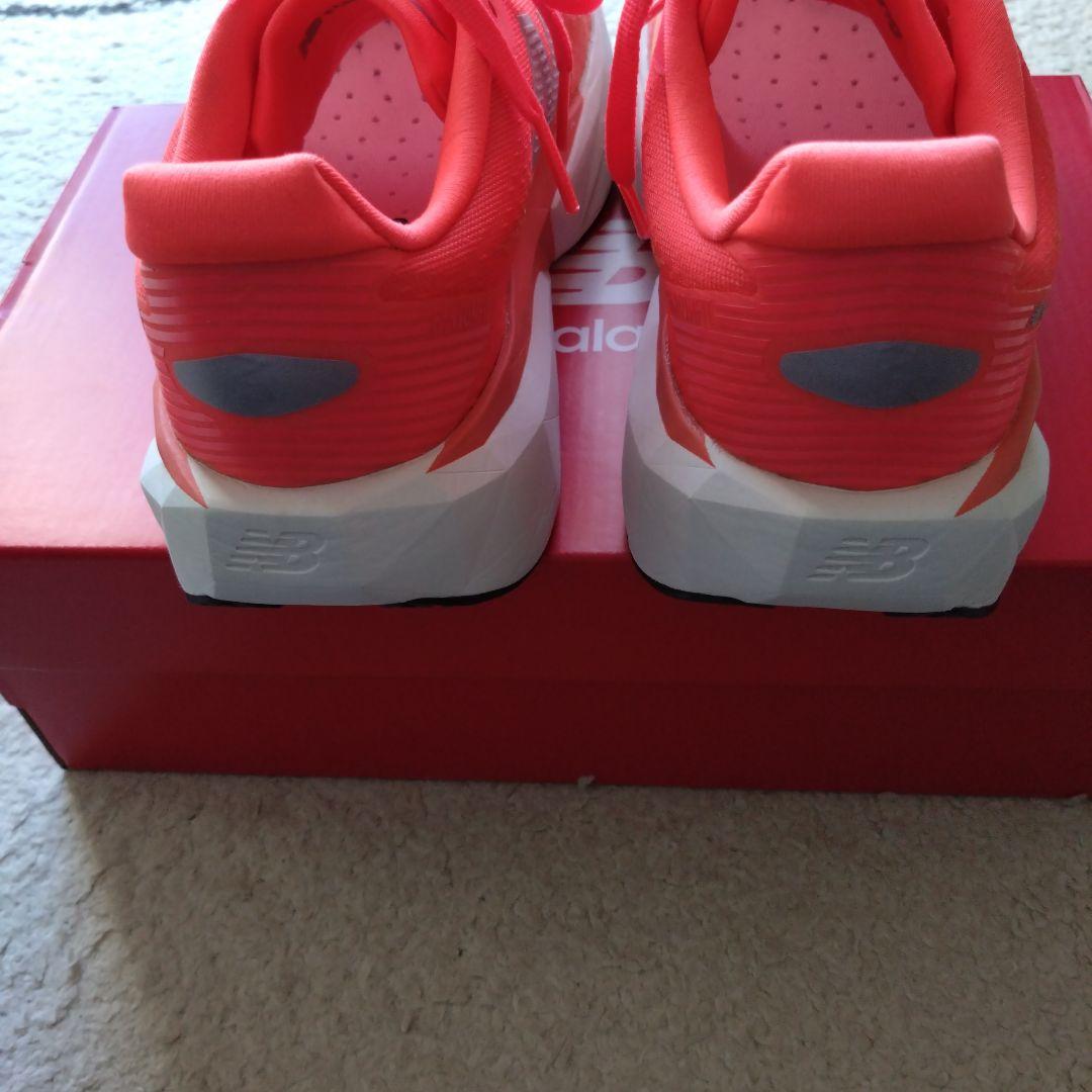 ニューバランス　ランニングシューズ