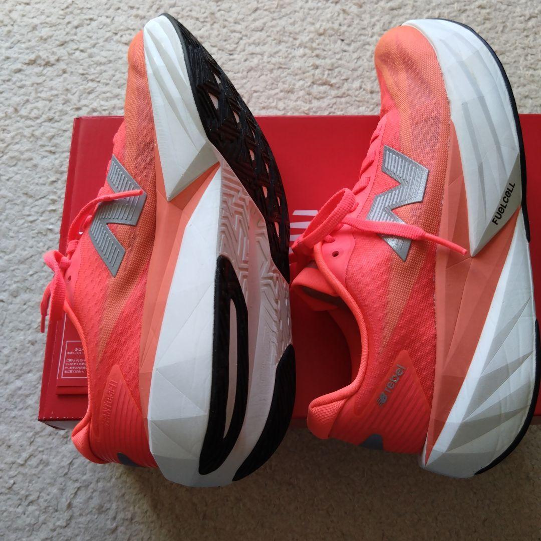 ニューバランス　ランニングシューズ