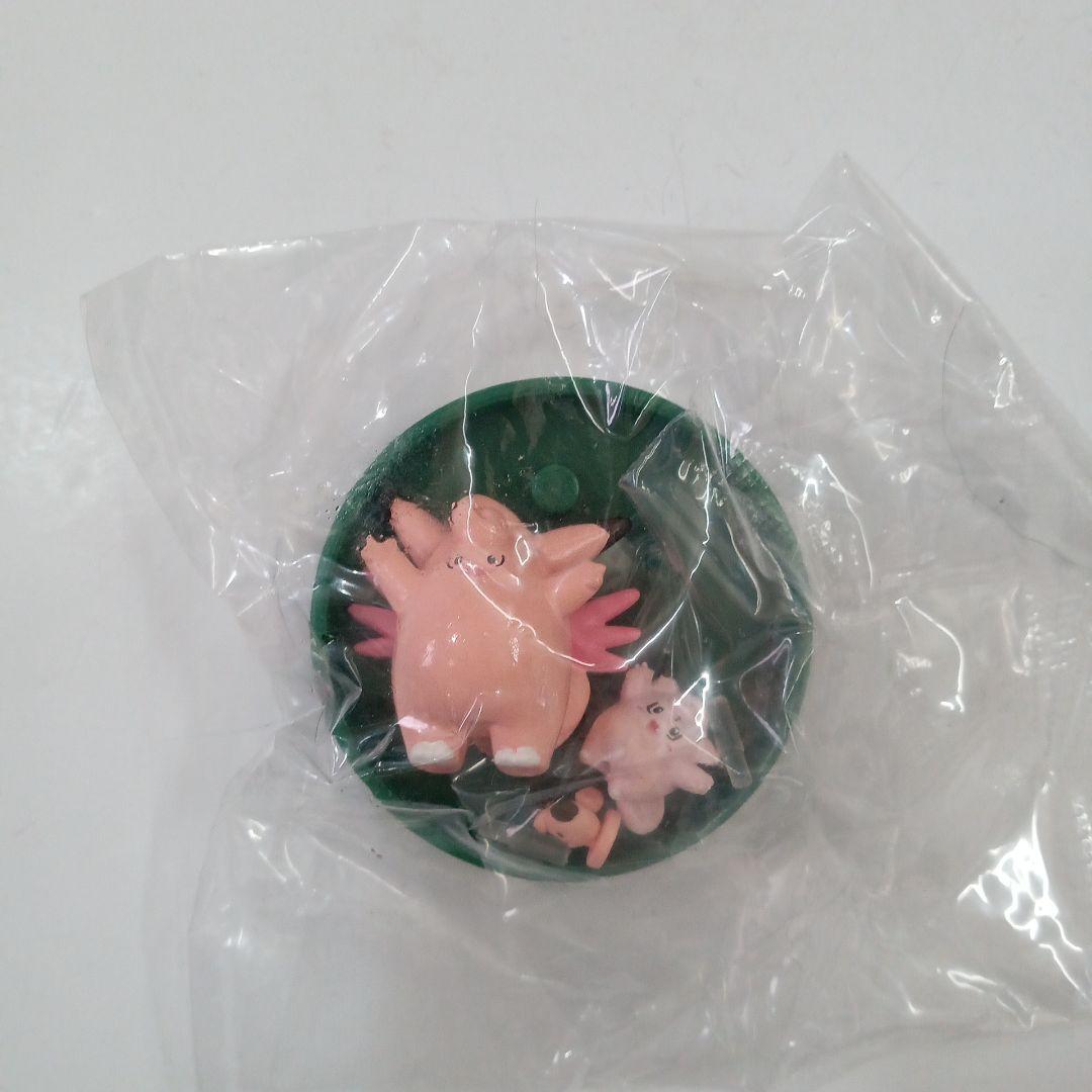 立体ポケモン図鑑　トサキント　ププリン　ピィ　イシツブテ　ナマケロ　レジロック