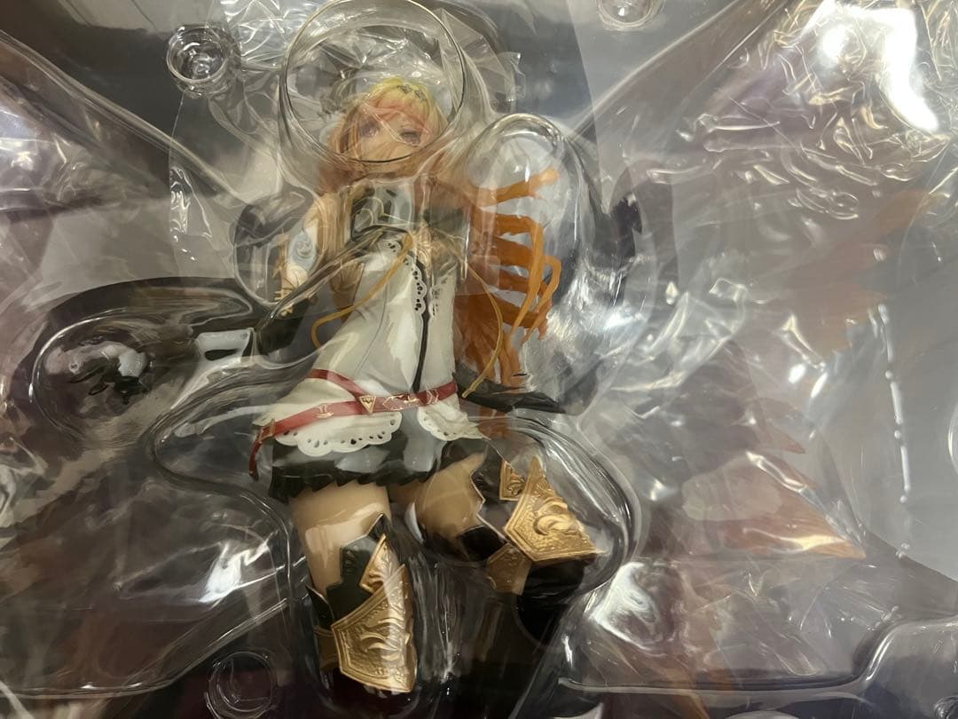 ダークエンジェル・オリヴィエ 「神撃のバハムート」 1/8 塗装済み完成品