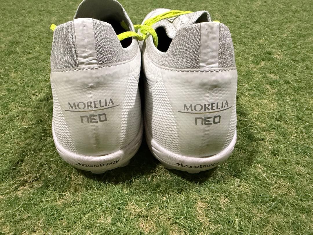 ミズノ モレリアネオ SALA β JAPAN TF(ホワイト×シルバー)