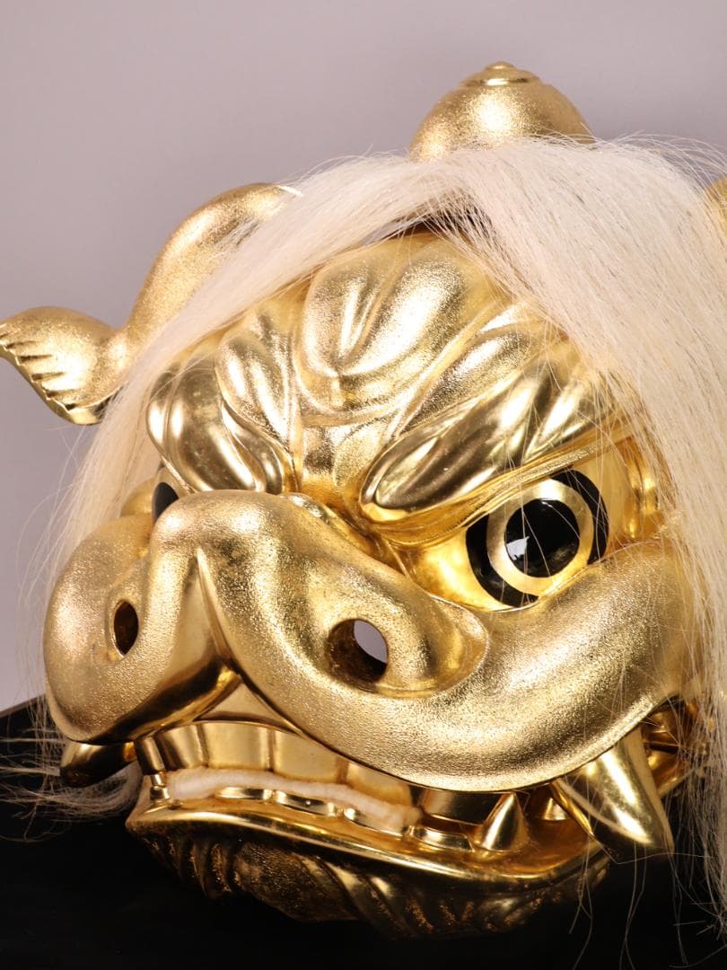 BK193　井波彫刻　名工　横山白汀　晩年作　「 金獅子 」　木彫　高さ34㎝